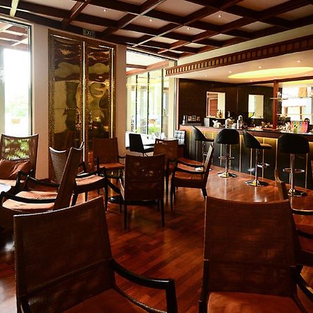 Earl'S Regent Hotel Κάντι Εξωτερικό φωτογραφία