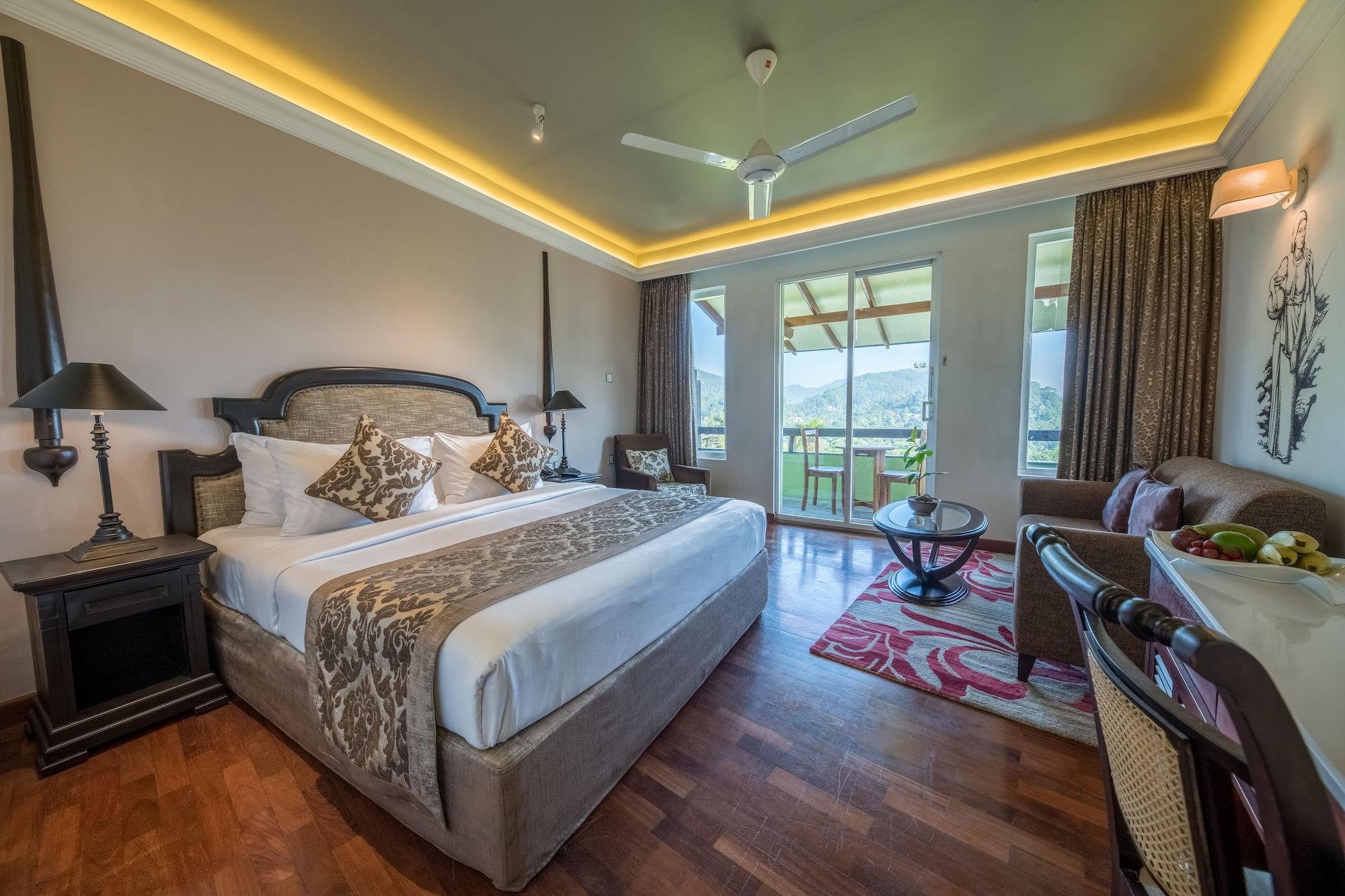 Earl'S Regent Hotel Κάντι Εξωτερικό φωτογραφία