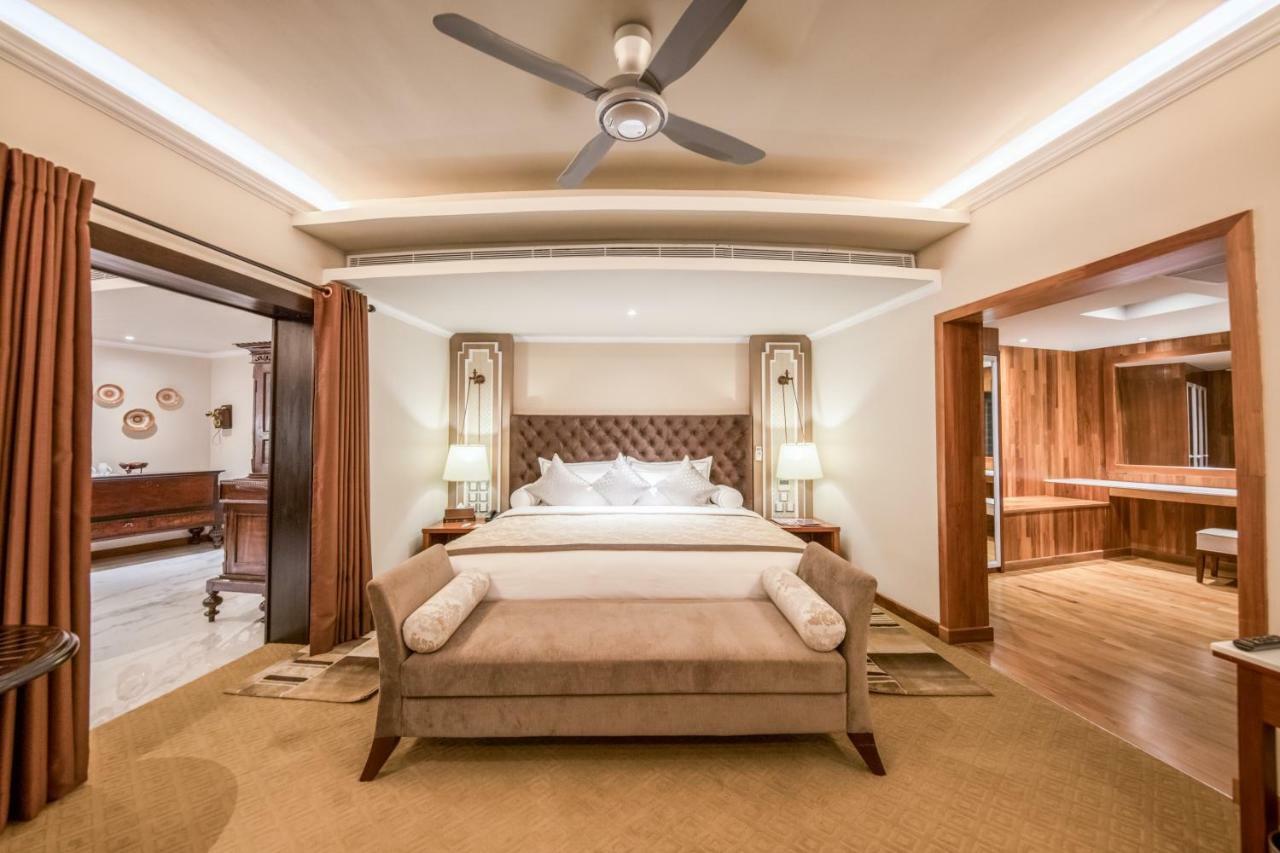 Earl'S Regent Hotel Κάντι Εξωτερικό φωτογραφία