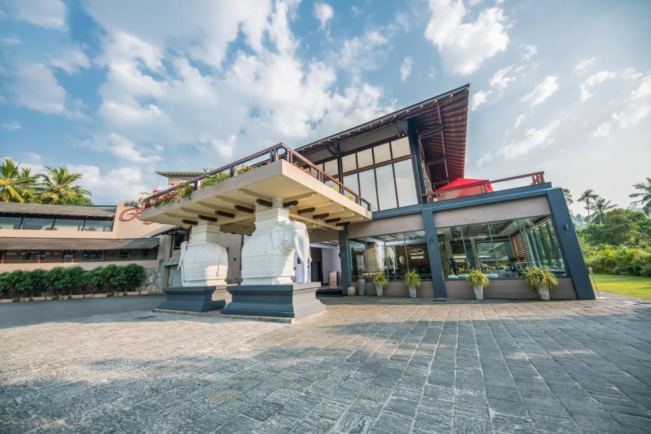 Earl'S Regent Hotel Κάντι Εξωτερικό φωτογραφία
